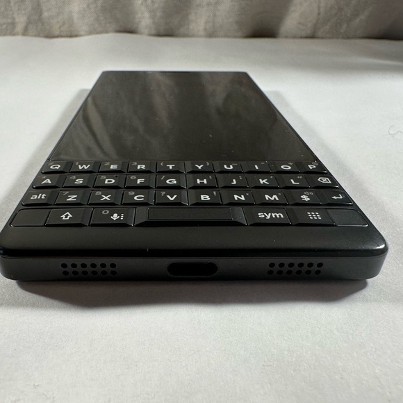 BlackBerry Key2 Unlocked - Picture 3 of 6